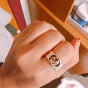 gucci ring silver womens